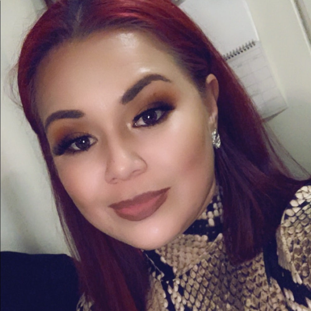 Meet your Posher, Esther